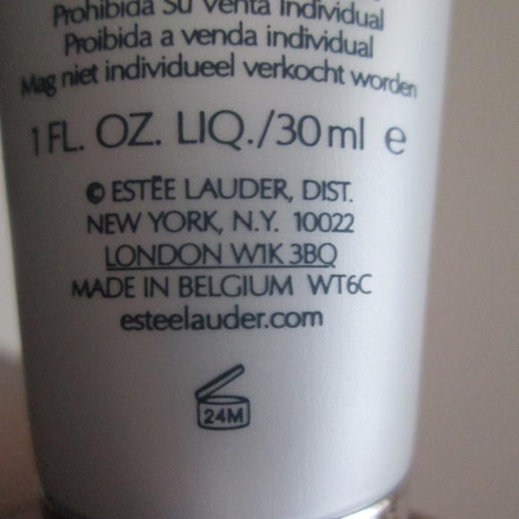 ESTEE LAUDER RE-NUTRIV HYDRATING CREME CLEANSER - Picture 3 of 3